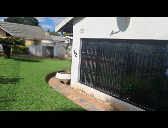 4 BEDROOM FREESTANDING TO LET IN HORIZON VIEW